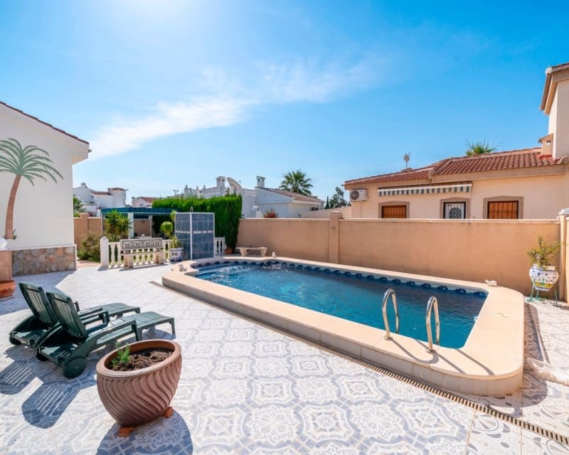3 makuuhuone Huvila myytävänä paikassa Ciudad Quesada - 399 000 € (Ref: 9895480)