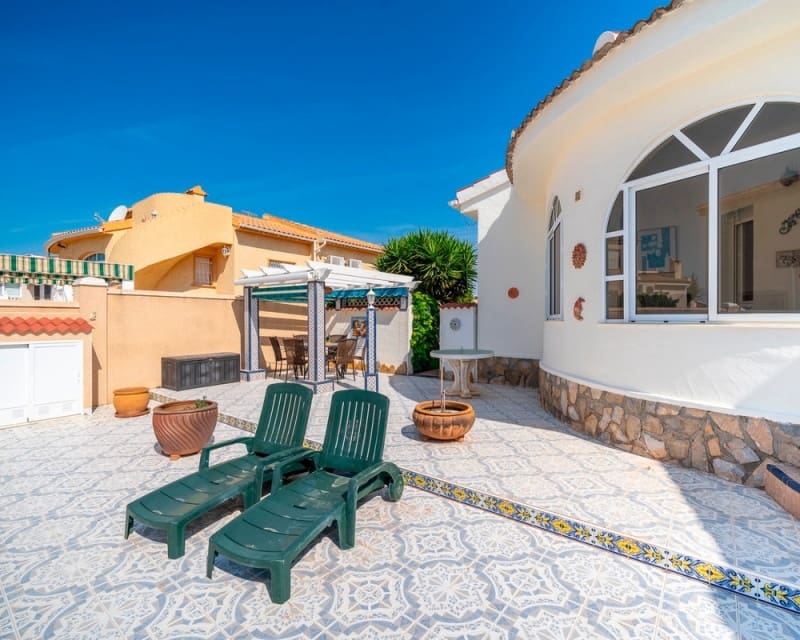 3 makuuhuone Huvila myytävänä paikassa Ciudad Quesada - 399 000 € (Ref: 9895480)