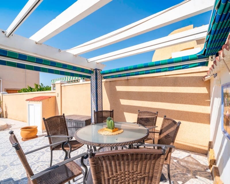 3 makuuhuone Huvila myytävänä paikassa Ciudad Quesada - 399 000 € (Ref: 9895480)