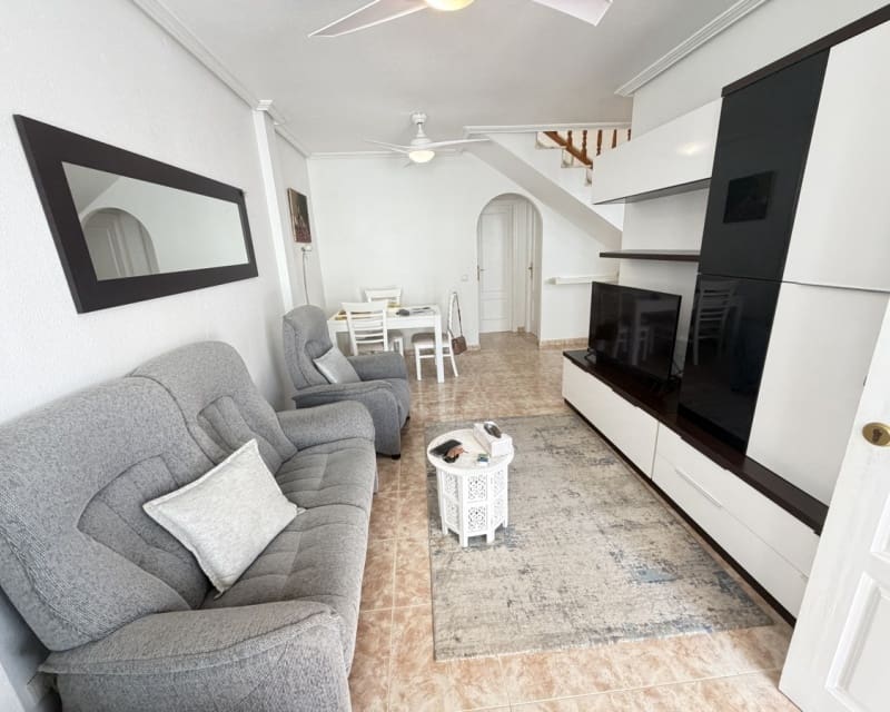 Apartamento de 3 habitaciones en La Zenia en venta con piscina - 188.500 € (Ref: 9895482)
