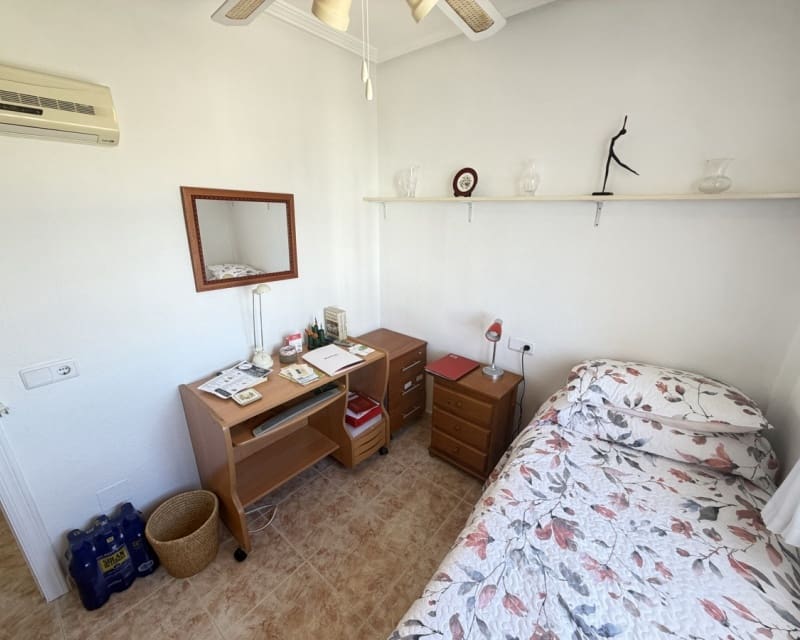 Apartamento de 3 habitaciones en La Zenia en venta con piscina - 188.500 € (Ref: 9895482)