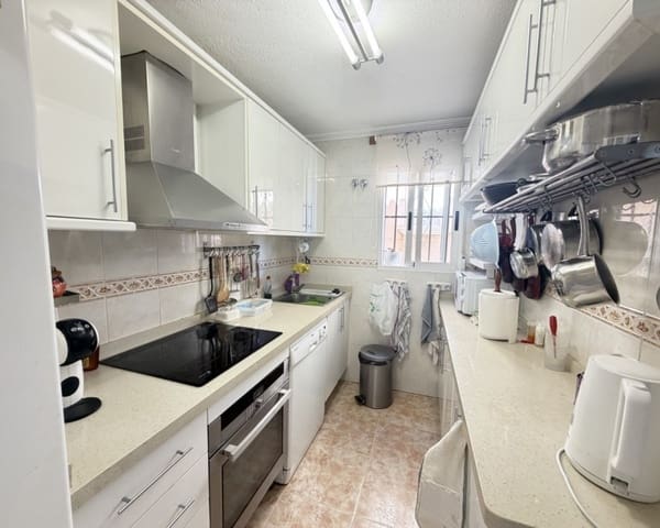 Apartamento de 3 habitaciones en La Zenia, Orihuela en venta con piscina - 188.500 € (Ref: 9895482)