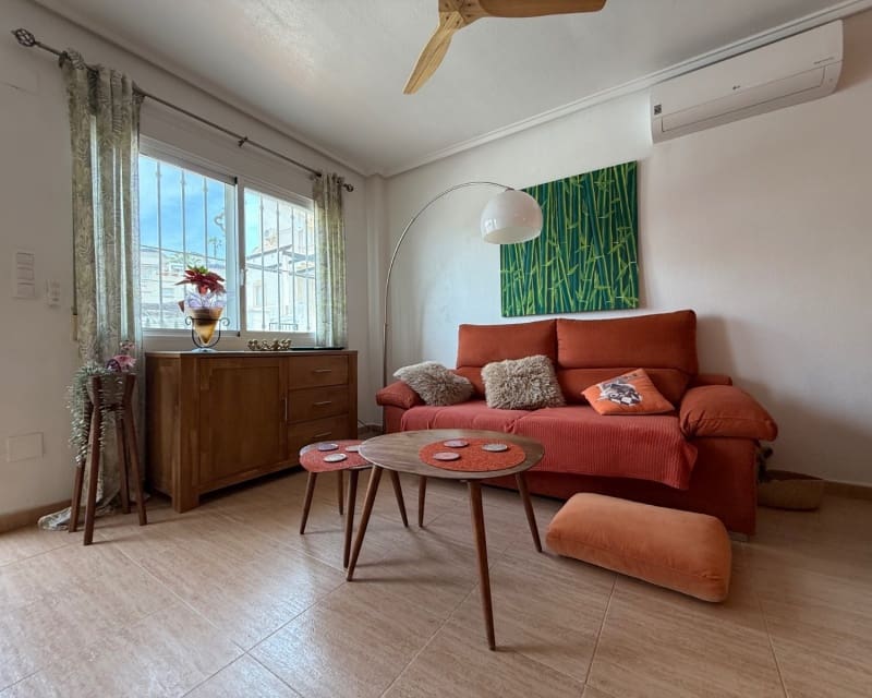 2 bedroom Villa for sale in La Marquesa with pool - € 177,000 (Ref: 9895483)