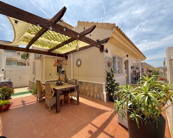 2 bedroom Villa for sale in La Marquesa, Rojales with pool - € 177,000 (Ref: 9895483)