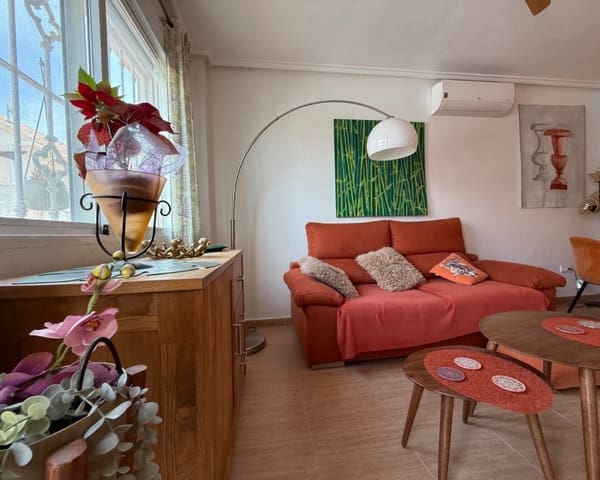 2 bedroom Villa for sale in La Marquesa, Rojales with pool - € 177,000 (Ref: 9895483)