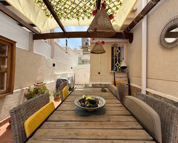 2 bedroom Villa for sale in La Marquesa, Rojales with pool - € 177,000 (Ref: 9895483)