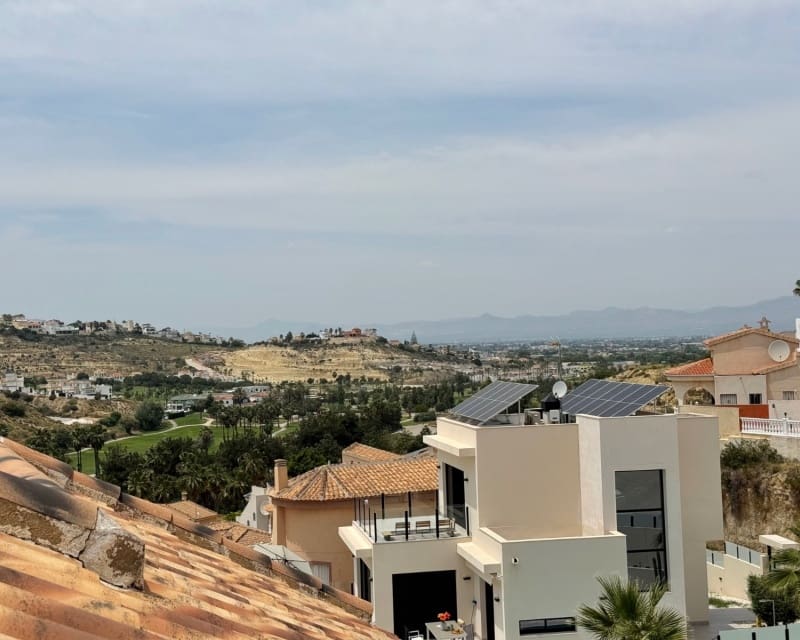 2 bedroom Villa for sale in La Marquesa with pool - € 177,000 (Ref: 9895483)
