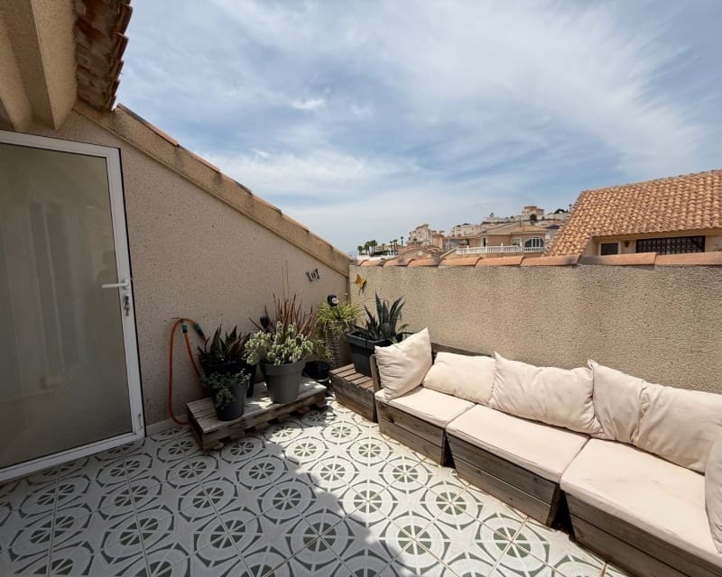 2 bedroom Villa for sale in La Marquesa with pool - € 177,000 (Ref: 9895483)