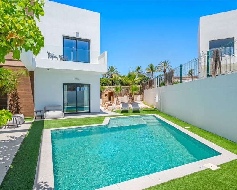 4 sypialnia Willa na sprzedaż w Ciudad Quesada z basenem - 669 000 € (Ref: 9895486)