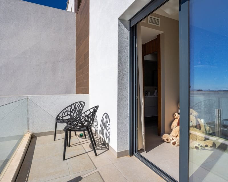 4 sypialnia Willa na sprzedaż w Ciudad Quesada z basenem - 669 000 € (Ref: 9895486)