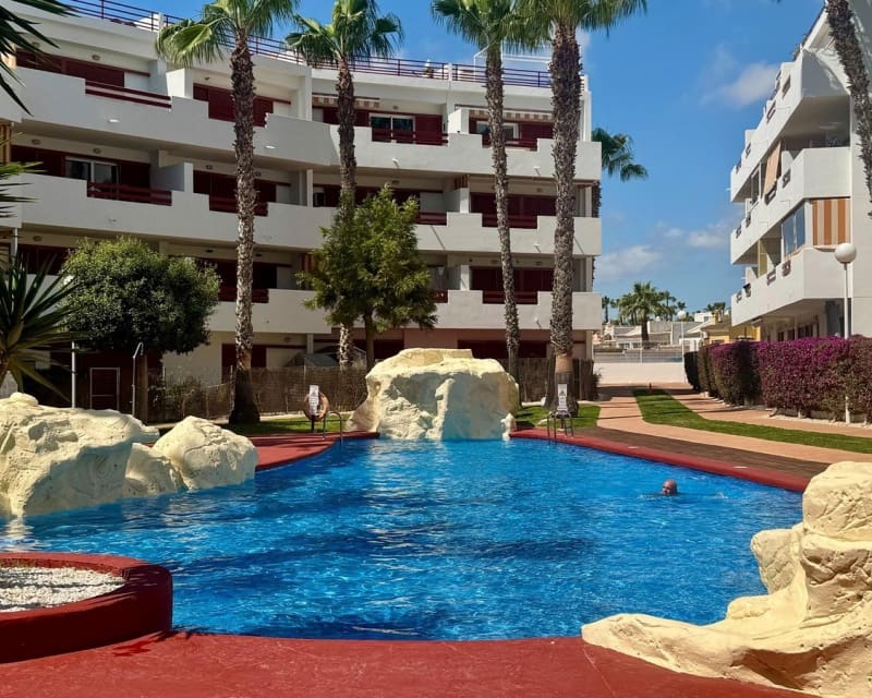 2 soveværelse Lejlighed til salg i Orihuela Costa med swimmingpool - € 229.950 (Ref: 9895488)