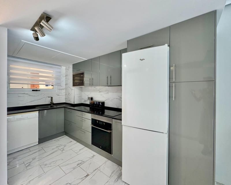 2 soveværelse Lejlighed til salg i Orihuela Costa med swimmingpool - € 229.950 (Ref: 9895488)