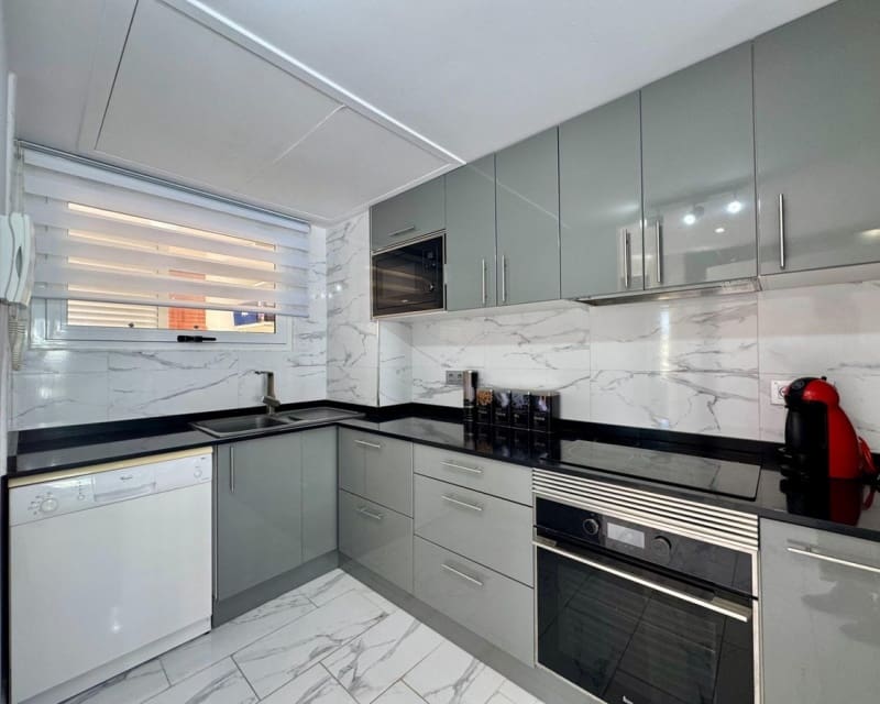 2 soveværelse Lejlighed til salg i Orihuela Costa med swimmingpool - € 229.950 (Ref: 9895488)