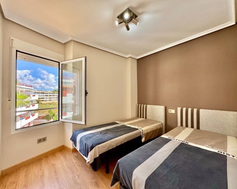 2 soveværelse Lejlighed til salg i Orihuela Costa med swimmingpool - € 229.950 (Ref: 9895488)