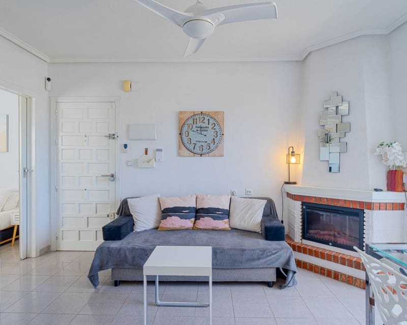 1 quarto Apartamento para venda em Punta Prima com piscina - 135 000 € (Ref: 9895489)
