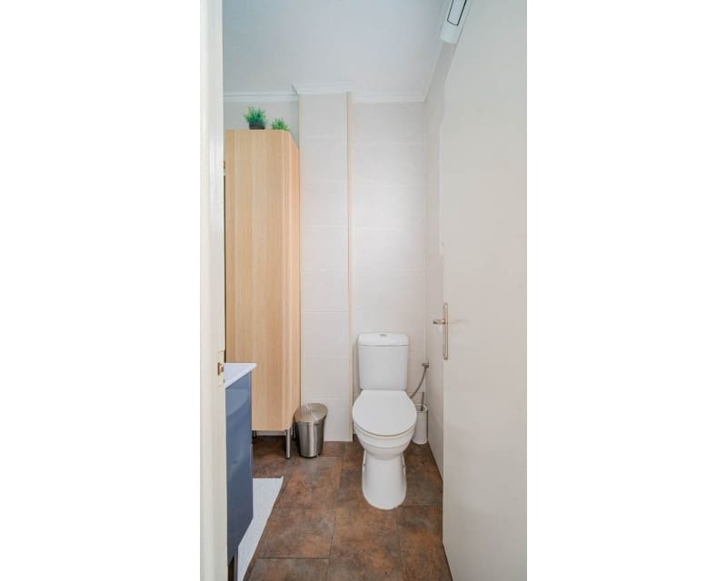 1 quarto Apartamento para venda em Punta Prima com piscina - 135 000 € (Ref: 9895489)