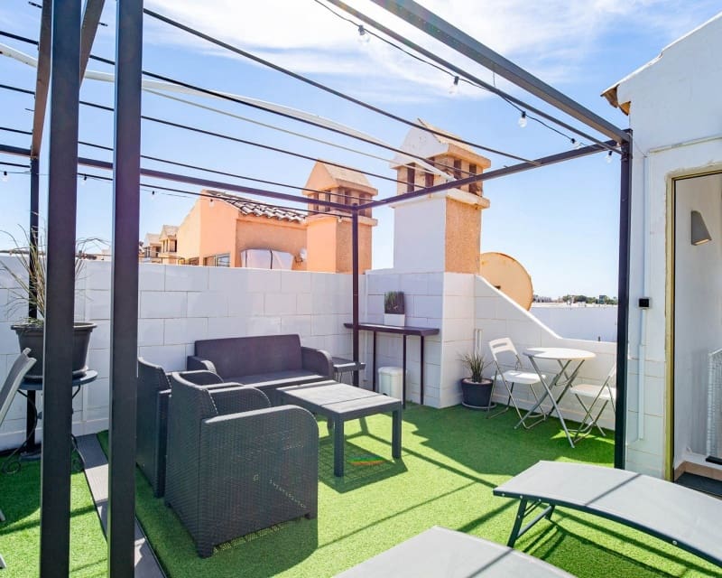 1 quarto Apartamento para venda em Punta Prima com piscina - 135 000 € (Ref: 9895489)