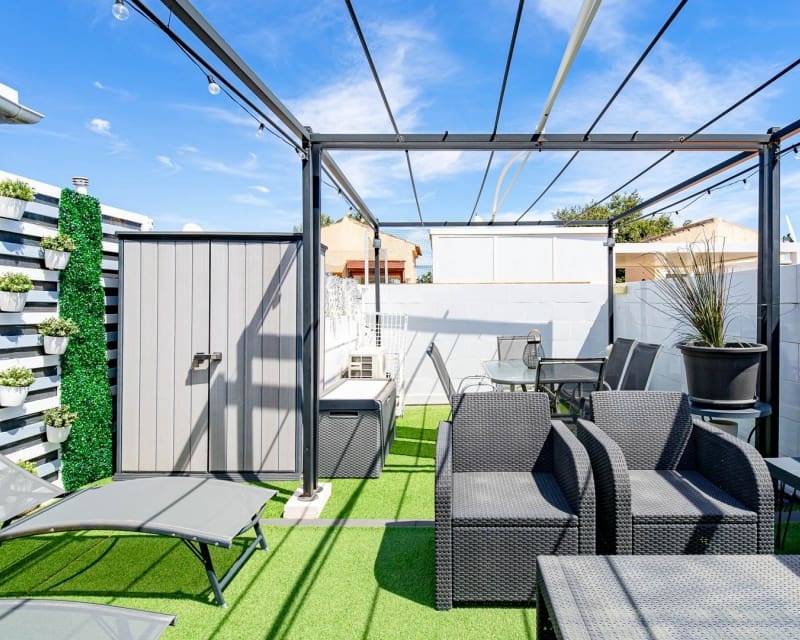 1 quarto Apartamento para venda em Punta Prima com piscina - 135 000 € (Ref: 9895489)