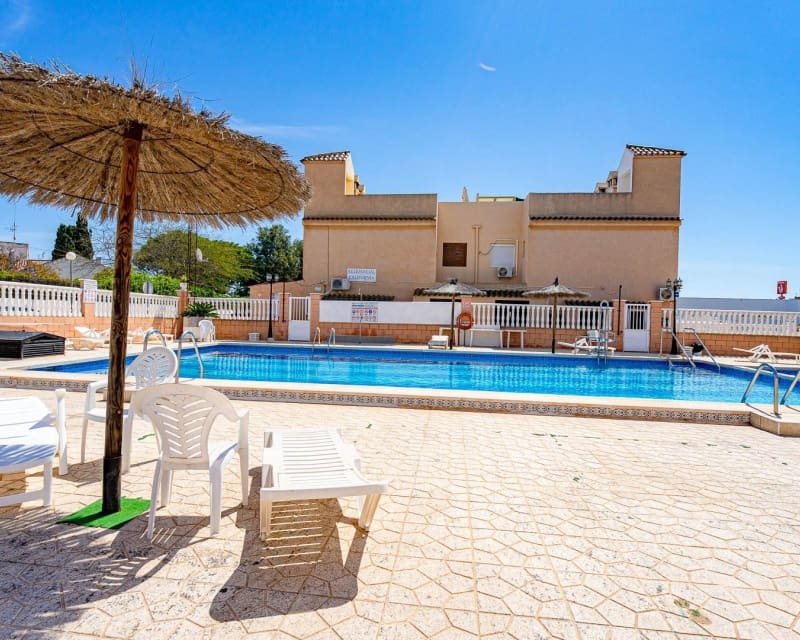 1 quarto Apartamento para venda em Punta Prima com piscina - 135 000 € (Ref: 9895489)