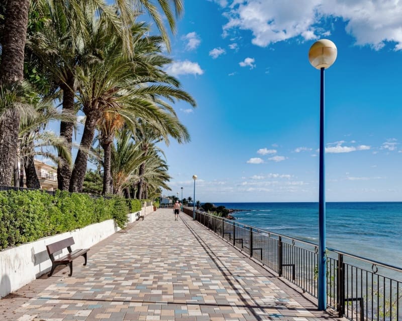 1 quarto Apartamento para venda em Punta Prima com piscina - 135 000 € (Ref: 9895489)