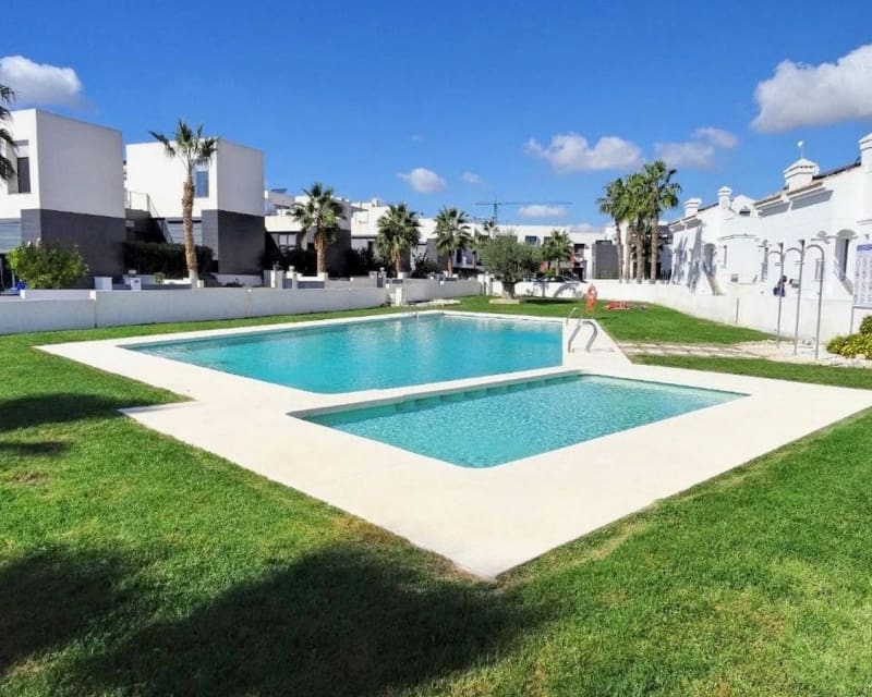 2 soverom Leilighet til salgs i Villamartin med svømmebasseng - € 234 000 (Ref: 9895490)