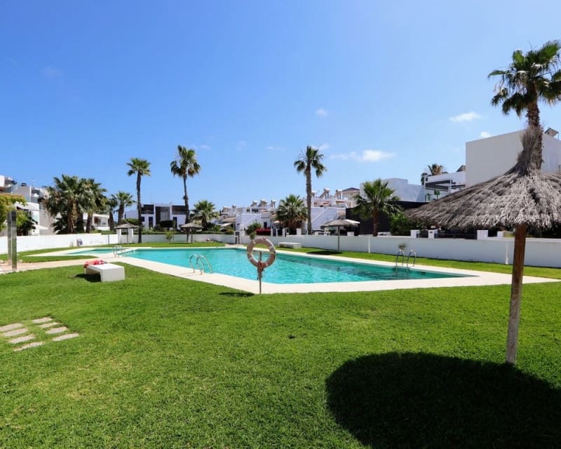 2 soverom Leilighet til salgs i Villamartin med svømmebasseng - € 234 000 (Ref: 9895490)