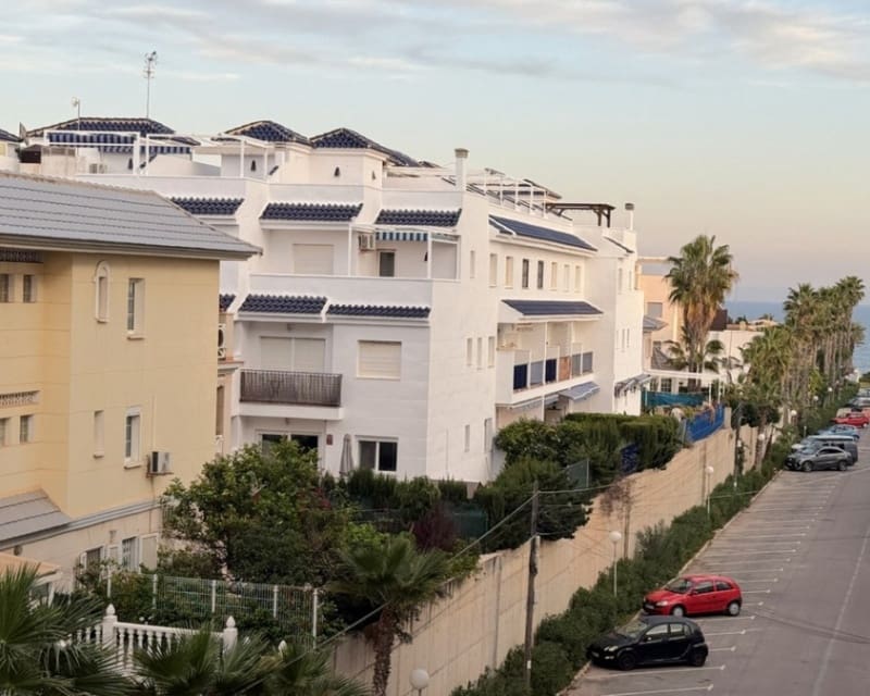 1 Zimmer Apartment zu verkaufen in Torrevieja - 119.000 € (Ref: 9895491)