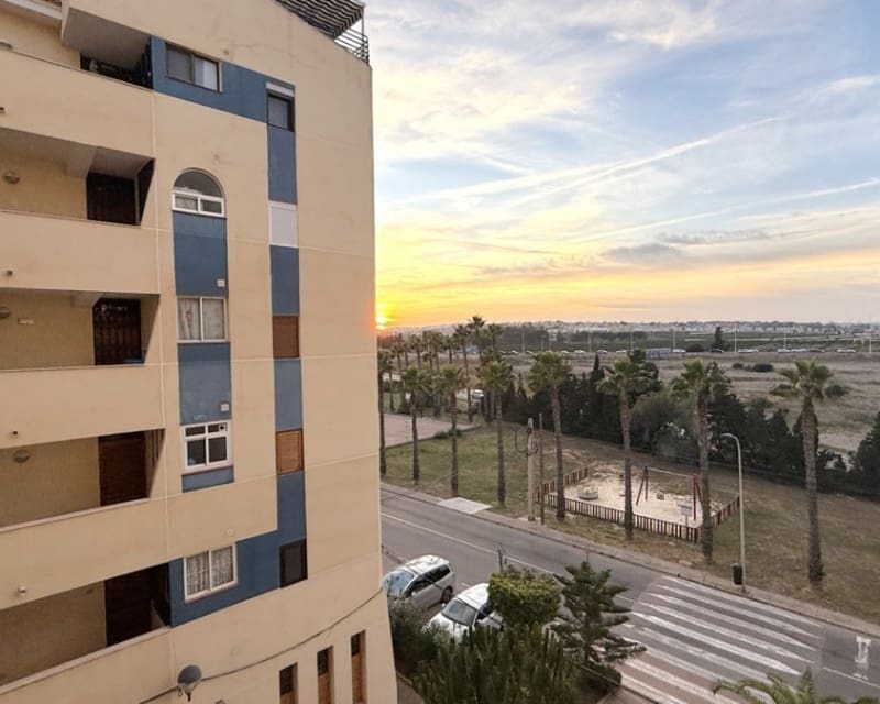 1 Zimmer Apartment zu verkaufen in Torrevieja - 119.000 € (Ref: 9895491)