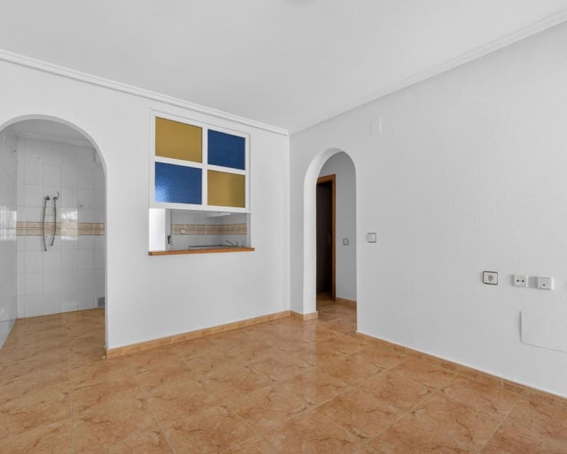 2 soveværelse Lejlighed til salg i Torrevieja med swimmingpool - € 129.900 (Ref: 9895493)