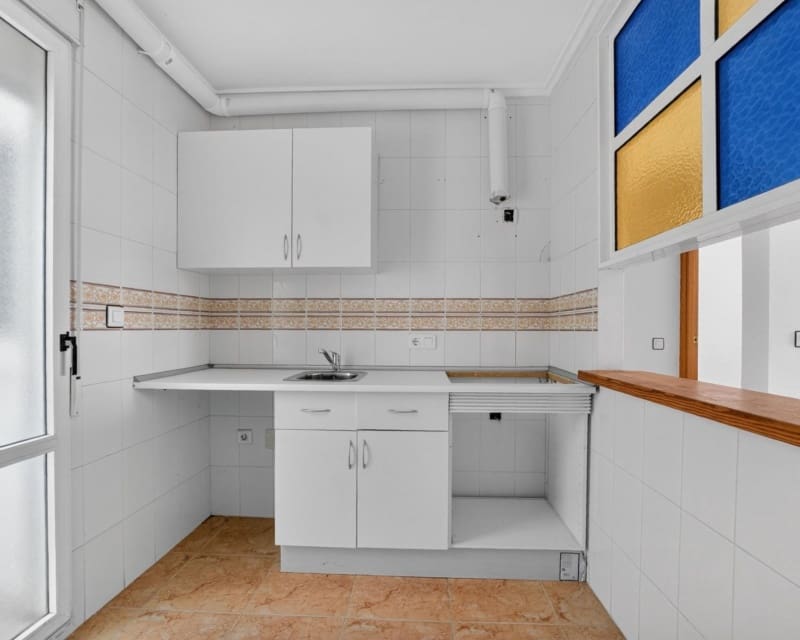 2 soveværelse Lejlighed til salg i Torrevieja med swimmingpool - € 129.900 (Ref: 9895493)