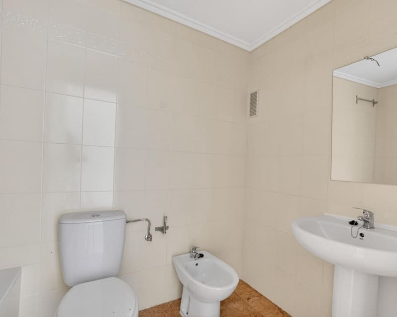 2 soveværelse Lejlighed til salg i Torrevieja med swimmingpool - € 129.900 (Ref: 9895493)