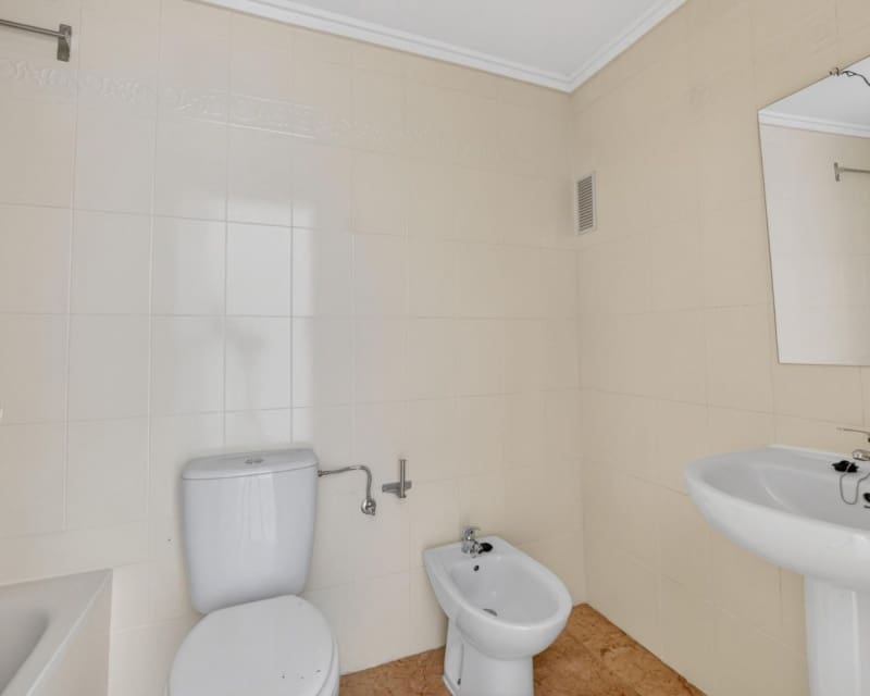 2 soveværelse Lejlighed til salg i Torrevieja med swimmingpool - € 129.900 (Ref: 9895493)