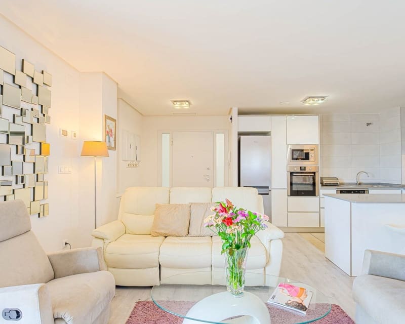 2 soveværelse Lejlighed til salg i Villamartin med swimmingpool - € 275.000 (Ref: 9895494)