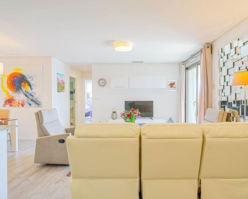 2 soveværelse Lejlighed til salg i Villamartin med swimmingpool - € 275.000 (Ref: 9895494)