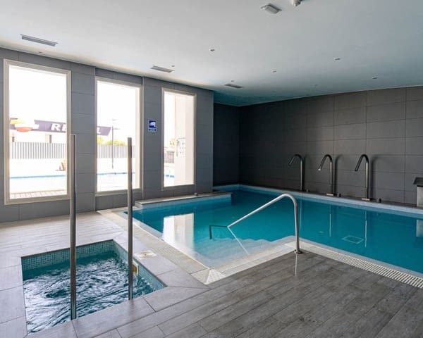 2 soveværelse Lejlighed til salg i Villamartin, Orihuela med swimmingpool - € 275.000 (Ref: 9895494)