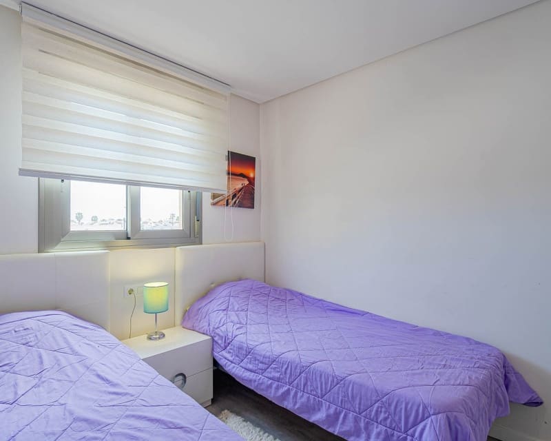 2 soveværelse Lejlighed til salg i Villamartin med swimmingpool - € 275.000 (Ref: 9895494)