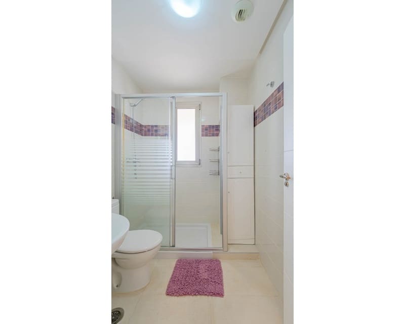 2 soveværelse Lejlighed til salg i Villamartin med swimmingpool - € 275.000 (Ref: 9895494)