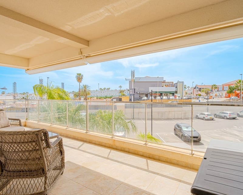 2 soveværelse Lejlighed til salg i Villamartin med swimmingpool - € 275.000 (Ref: 9895494)