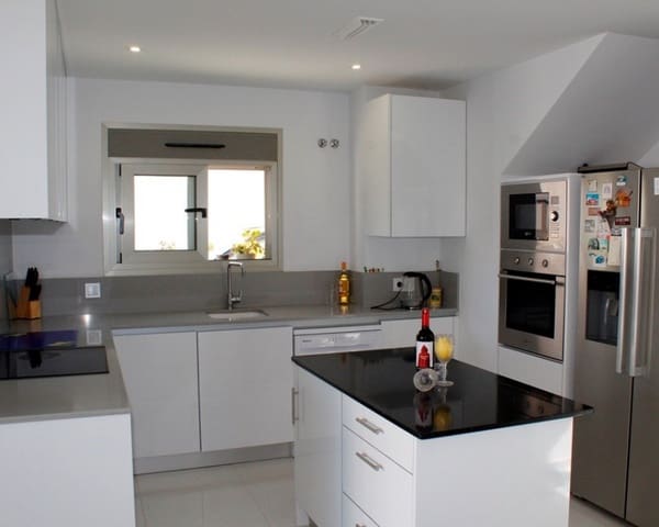 3 bedroom Villa for sale in San Miguel de Salinas with pool - € 429,000 (Ref: 9895495)