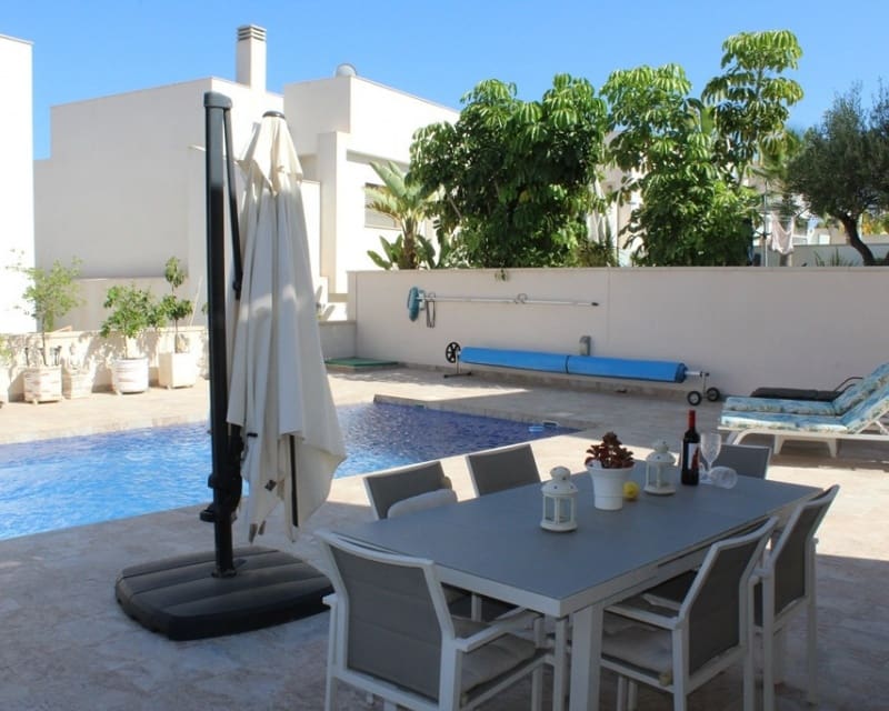 3 bedroom Villa for sale in San Miguel de Salinas with pool - € 429,000 (Ref: 9895495)