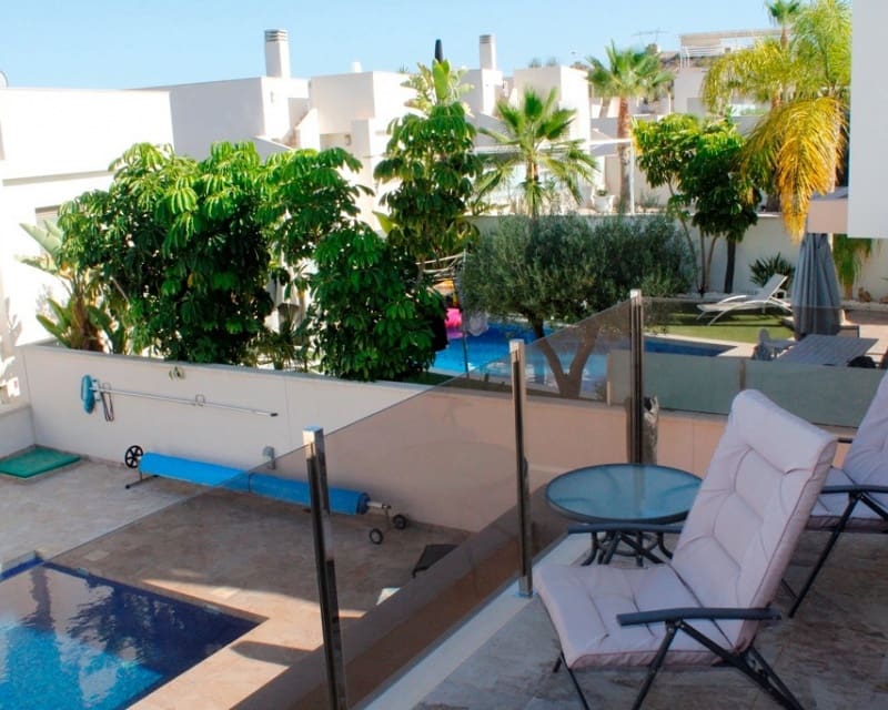 3 bedroom Villa for sale in San Miguel de Salinas with pool - € 429,000 (Ref: 9895495)