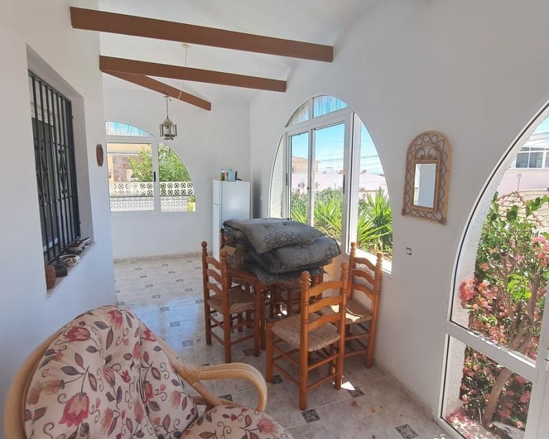 3 soverom Villa til salgs i Villamartin med svømmebasseng - € 350 000 (Ref: 9895496)