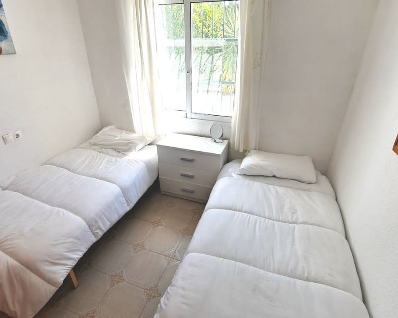 3 soverom Villa til salgs i Villamartin med svømmebasseng - € 350 000 (Ref: 9895496)