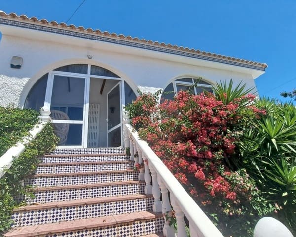 3 soverom Villa til salgs i Villamartin, Orihuela med svømmebasseng - € 350 000 (Ref: 9895496)
