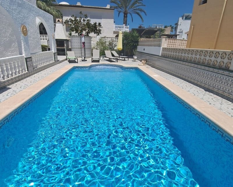 3 soverom Villa til salgs i Villamartin med svømmebasseng - € 350 000 (Ref: 9895496)