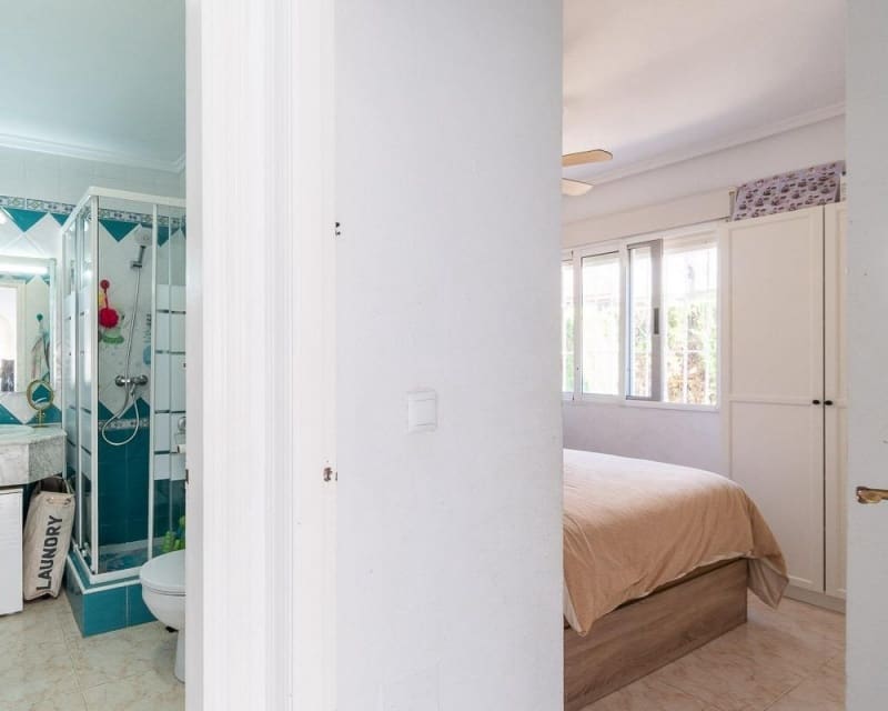 3 bedroom Townhouse for sale in Playa Flamenca with pool - € 229,000 (Ref: 9895498)