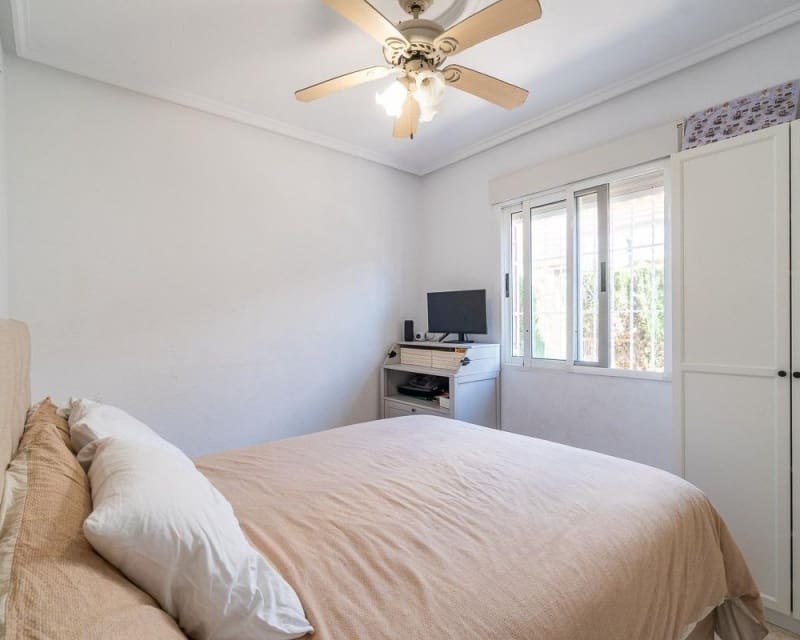3 bedroom Townhouse for sale in Playa Flamenca with pool - € 229,000 (Ref: 9895498)