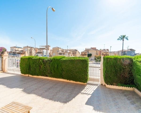 3 bedroom Townhouse for sale in Playa Flamenca, Orihuela with pool - € 229,000 (Ref: 9895498)