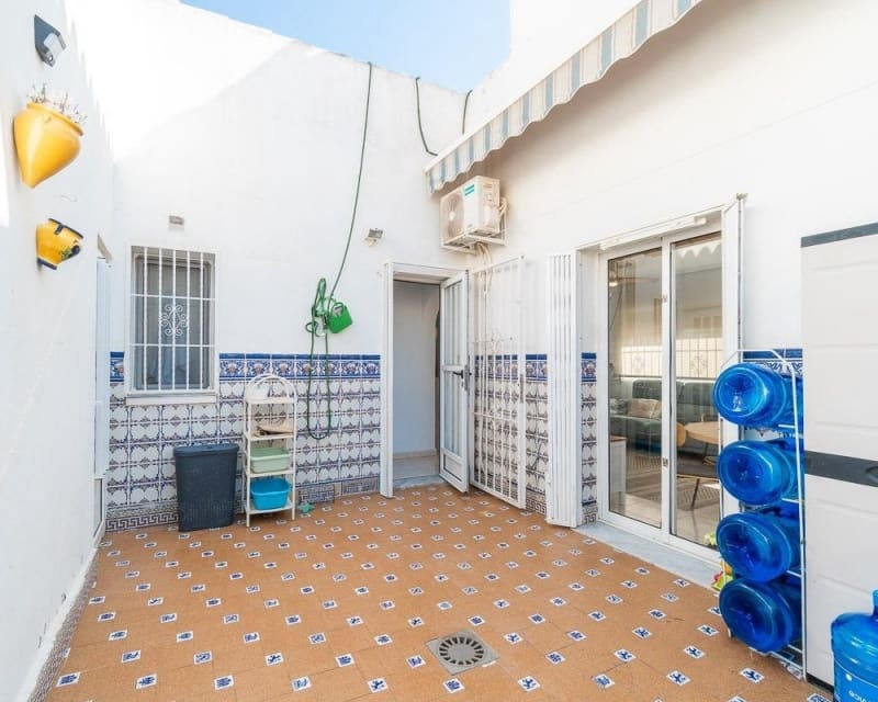 3 bedroom Townhouse for sale in Playa Flamenca with pool - € 229,000 (Ref: 9895498)
