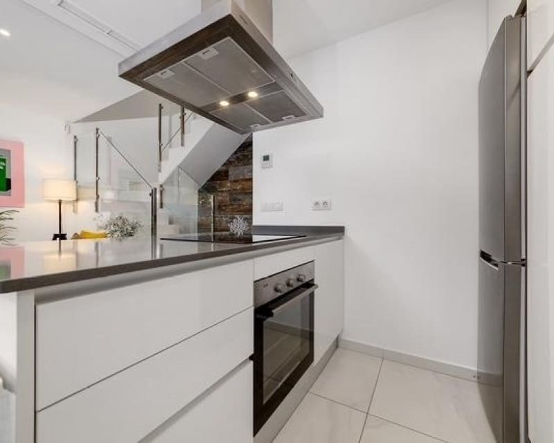 3 soverom Hus til salgs i Villamartin med svømmebasseng - € 325 000 (Ref: 9895499)